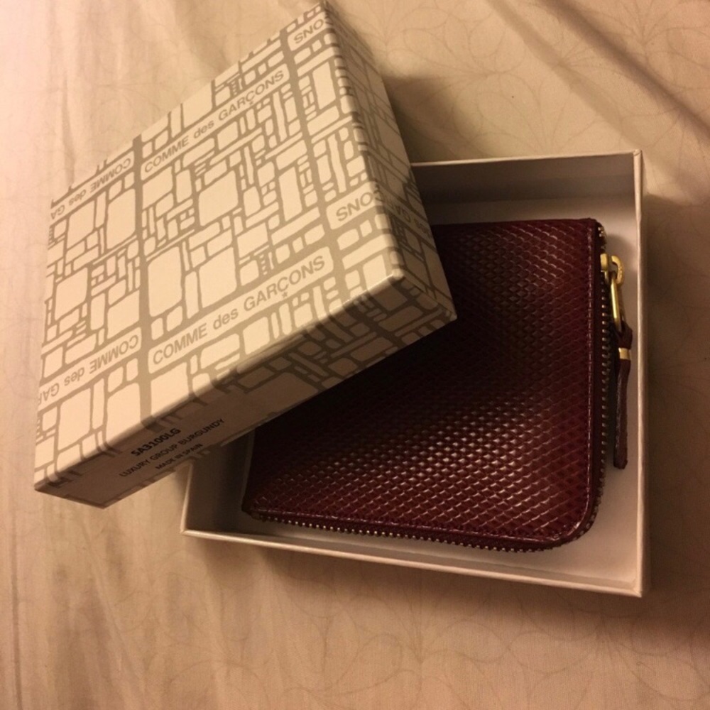 Comme des Garçons burgundy zip wallet *Firm Price*